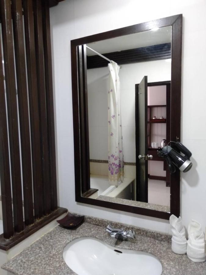 Grand Phranakhon Hotel Phra Nakhon Si Ayutthaya Luaran gambar